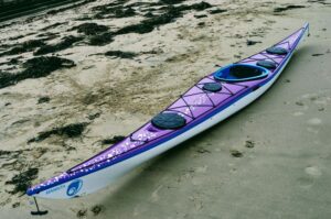 Is it better to have a short or long kayak?